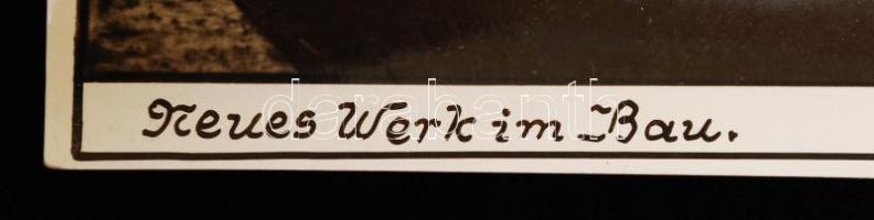 1916 Fischamend, K.u.K Flugzeugwerke, Neues Werk im Bau, gyárépítés, feliratozva, 17x11 cm /
1916 Fi...