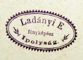 1902 Ipolyság, Tablófotó, Ladányi E fényképész, kartonra kasírozva, pecséttel jelzett, fotó 22x17 cm...