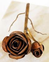 Réz keretes márvány doboz tetején rózsa díszítéssel, 15x10x6 cm