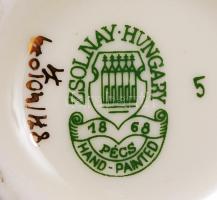 Zsolnay kézzel festett virágmintás váza, hibátlan, jelzett, m: 16 cm