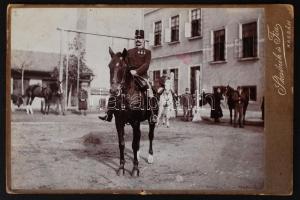 1905 Kassa, Lovas katona, keményhátú fotó, 16x11 cm