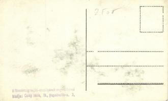 Horthy Miklós lóháton; a fővezérség sajtóosztályának engedélyével kiadja Csiky Imre