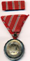 1959. "Munka Érdemérem" kitüntetés mellszalagon, miniatűrrel szalagsávon, dísztokban T:2