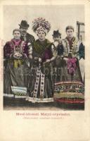 Mezőkövesdi matyó népviselet, menyasszony, kiadja Balázs Ferenc / wedding, Hungarian folklore