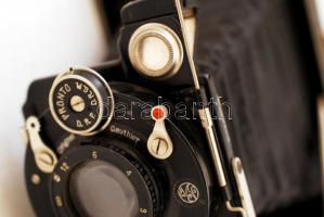 cca 1920-1938 KW Patent Ethui (6,5×9) összecsukható fényképezőgép, valamint hozzá való eredeti Unive...