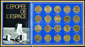 Franciaország 1970. "Az űr története" 20xklf emlékérem sérült papír dísztokban T:2 France 1970. "L'Epopee de L'espace" 20xdiff. coin set in damaged paper case C:XF