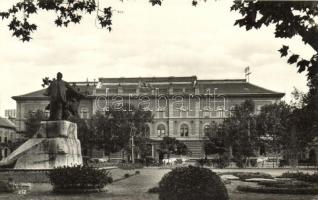 Szeged, Törvényszék és Deák szobor