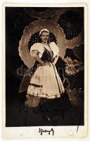 Szeleczky Zita (1915-1999) színésznő aláírása az őt ábrázoló fotólapon