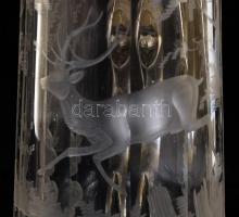 Fém fedelű erdei mintával, szarvasokkal díszített üvegkorsó repedéssel, m: 23 cm