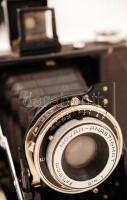 Zeiss Ikon Nettar 515/16 régi fényképezőgép bőr tokban /
Photo camera in leather case