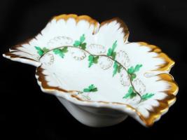 Herendi petrezselyem mintás kézzel festett leveles tálka, hibátlan, jelzett, 15x9 cm