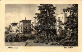 Dunaújváros, Dunapentele, Sztálinváros; - 4 db városképes lap, vegyes minőségű, a Képzőművészeti Ala...