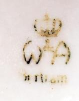 W&A Bertram lányka kosárral, hibátlan, jelzett, m: 19 cm