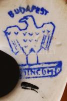 Aquincumi porcelán macska, levehető fejjel, jelzett, hibátlan. 7,5x6cm