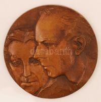 Csíkszentmihályi Róbert (1940-): Bartók Béla, Pásztory Ditta. Bronz plakett, jelzett, két oldalas, d:11 cm