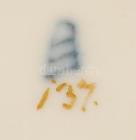 Royal Vienna (Alt Wien) porcelán tálka, kis oroszlánlábakon, kézzel festett, kis lepattanással és ap...