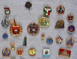 ~50db vegyes szocialista jelvény tablóra tűzve, közte zománcozottak is T:vegyes