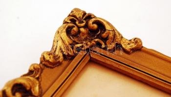 Antik hatású aranyozott képkeret üveggel, belső: 20x15 cm, külső: 26x20 cm