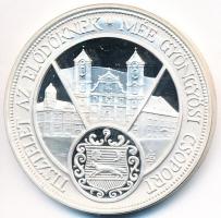 Szabó Imrefia Béla / Szabó Géza 2010. "Richter Gedeon a magyar gyógyszeripar megteremtője / Tis...