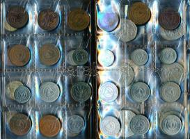 Ciprus 52db vegyes fémpénz albumba rendezve T:vegyes
Cyprus 52pcs of mixed coins in album C:mixed