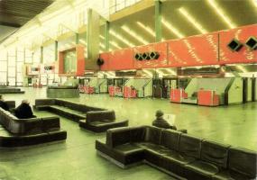 12 db MODERN motívumlap; külföldi repülőterek (főleg német) / 12 modern motive cards; foreign airpor...