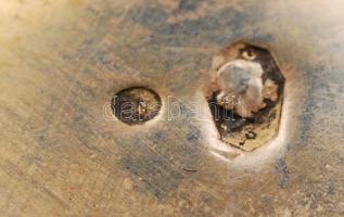 Ezüst (Ag.) talpas ólomkristály váza, csiszolt jelzett, apró csorbával, m:29,5 cm