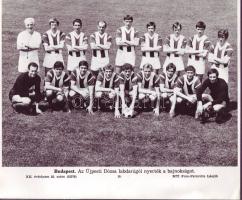 Az Újpesti Dózsa bajnok labdarúgócsapata MTI fotó