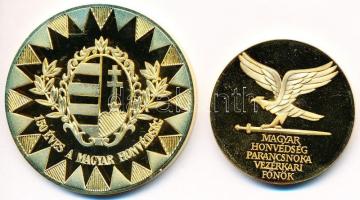 ~1998. "150 éves a Magyar Honvédség / Honvéd vezérkar" + "Magyar Honvédség Parancsnoka Vezérkari Főnök" aranyozott fém emlékérem pár (50mm,38mm) T:PP ujjlenyomatos