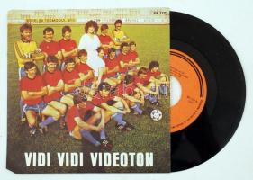 1985 Szép volt fiúk! A Videoton diadalmenete képekben az UEFA kupán a döntőig, kommentárral. Videoto...