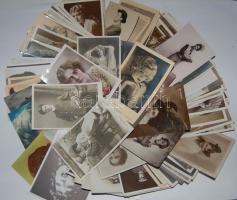 110 db külföldi szinészlap, benne kevés modern