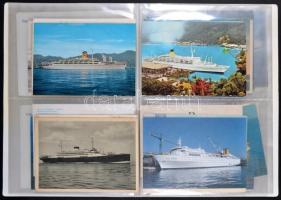 Modern képeslapalbum 64 férőhellyel, benne 46 db modern hajó motívumú képeslappal / Modern postcard ...