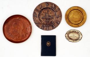 7 db fém és 2 Herendi porcelán tálka, 1941-es zsebnaptár