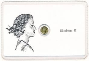 Nagy-Britannia DN "II. Erzsébet" Au modern mini pénz laminált díszcsomagolásban (0.2g/0.333/11mm) T:BU Great Britain ND "Elisabeth II" Au modern mini coin, laminated (0.2g/0.333/11mm) C:BU