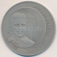 Rónai Attila 2007. "Puskás Ferenc 1927-2006" patinázott Ag emlékérem (15,39g/0.999/42,5mm) T:1 Tanúsítvánnyal dísztokban Hungary 2007. "Ferenc Puskás 1927-2006" tarnished Ag medallion. Sign.: Attila Rónai (15,39g/0.999/42,5mm) C:UNC With certificate, in original case