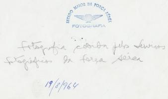 1964 Portugál Állami Légierő fényképe hajókról a tengeren. Jelzett: 18x24cm /  Ships at Sea photo of...