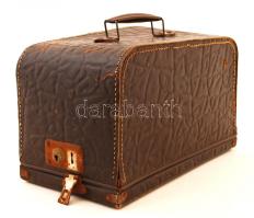 Régi bőr diavetítő doboz, kicsit kopott, a zár nem működik, 15,5×29×21 cm