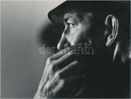 cca 1975 Angyal László: A töprengő, a szerző által feliratozott vintage fotóművészeti alkotás, 18x24 cm