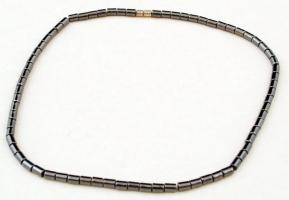 Hematit nyaklánc, h: 42,5 cm