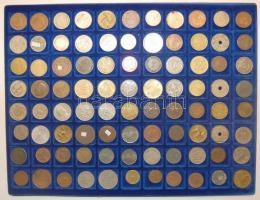 Jó hagyaték tétel, egész világ, Rómától (119db) napjainkig, benne 69db Ag és még sok más hordozható ...