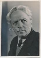 cca 1948 Balázs Béla (1884-1949) költő, író, filmrendező, filmesztéta portré felvétele, MAFIRT pecséttel jelzett, 12x9 cm