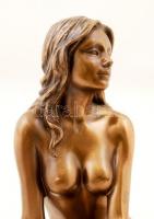 Női akt, festett műgyanta, jelzés nélkül, m: 19,5 cm