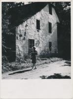 cca 1940 Budapest, Virányoson volt régi szerszámház lebontva, így feliratozott, jelzetlen vintage fotó Reich Péter Cornel hagyatékából, képméret 18x17 cm, papír méret 24x18 cm