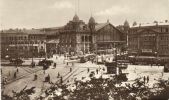 Budapest VI. Berlini tér, Moskovics Emil üzlete, villamosok, autók, Magyar Német Bank Rt.