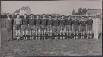 cca 1930 Pobuda Alfréd: Vasas (?) focicsapat, 13x23 cm