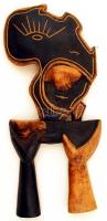 Falra akasztható Afrika-motívumos fafaragás, m: 43 cm