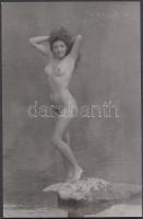 cca 1970 Tavi tündér finoman erotikus fénykép, 14x9 cm / cca 1970 Erotic photo, 14x9 cm