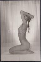 cca 1970 Csak neked! Finoman erotikus fénykép, 14x9 cm / cca 1970 Erotic photo, 14x9 cm