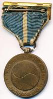 Amerikai Egyesült Államok 1950. "Koreai Szolgálatért Érem" Br kitüntetés mellszalaggal T:2...