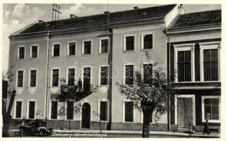 Szécsény, Vámőrlaktanya, automobil; kiadja Schwarz Nándor papírkereskedő (EK)