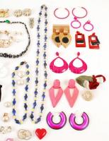 Bizsu tétel (függők, kitűzök, gyöngyök, karperecek, klipszek)